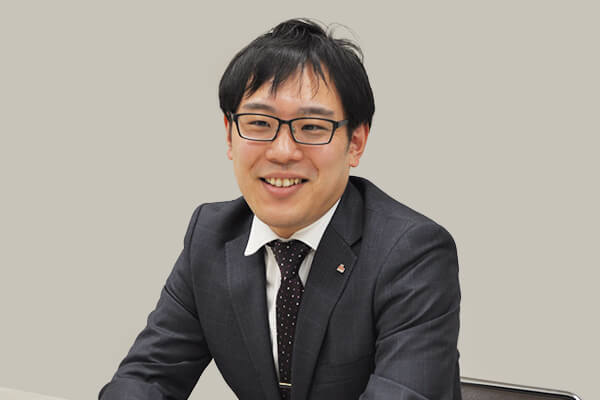 先輩社員の声(業務部)